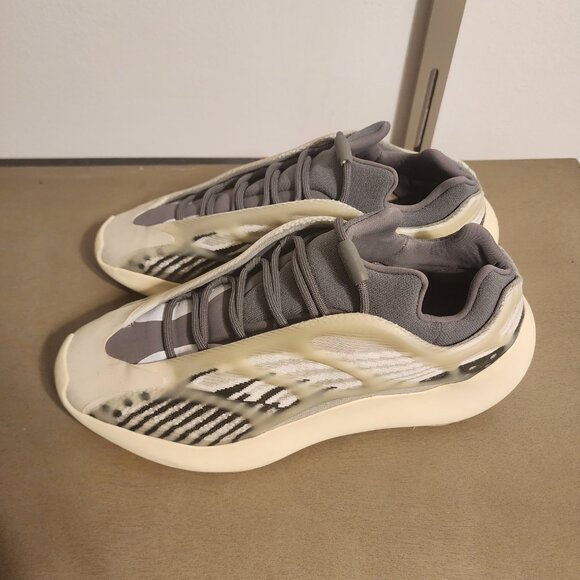 Authentic Adidas Yeezys - Picture 3 of 6